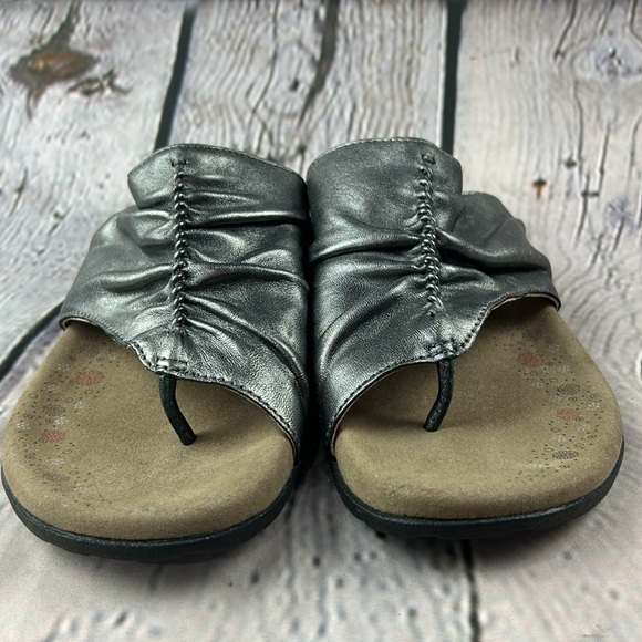 TAOS GIFT 2 Pewter Leather Thong Slip On Sandal - Picture 11 of 16